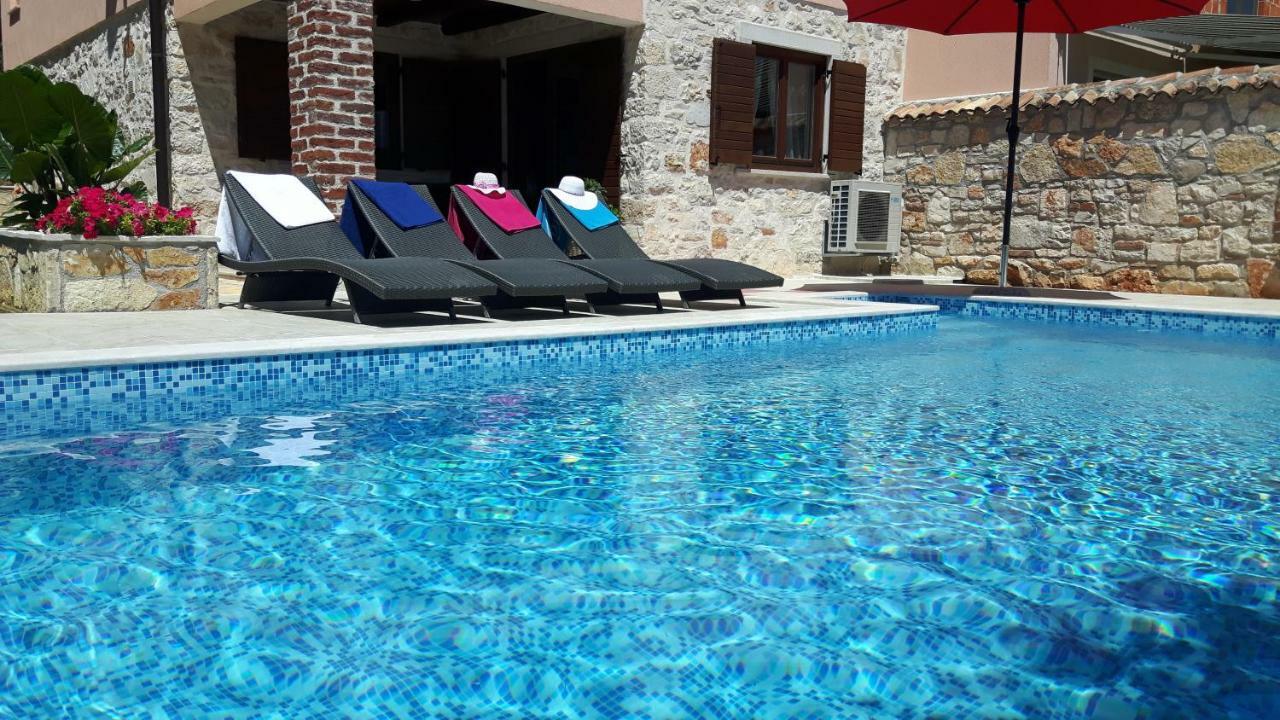 Porec Villa Luna With Pool 外观 照片