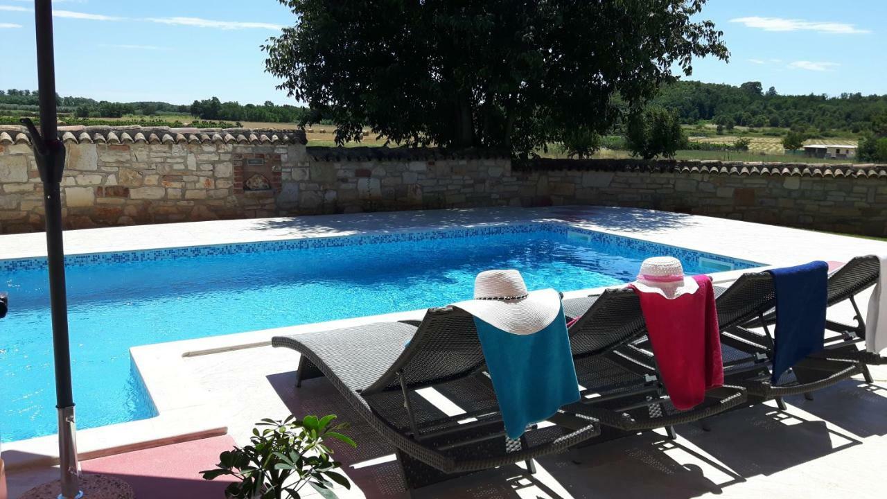 Porec Villa Luna With Pool 外观 照片